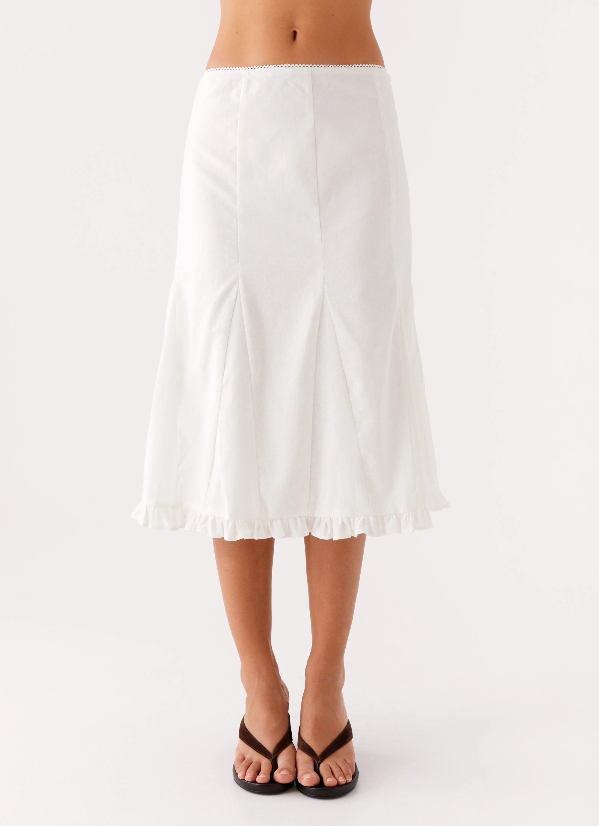 Alec Midi Skirt - White Urban Fit