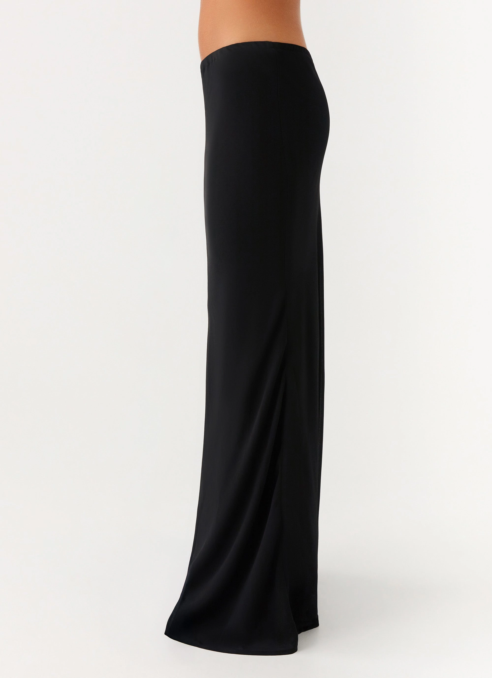 Canyon Chiffon Maxi Skirt - Black Fresh Vibe Flow Look