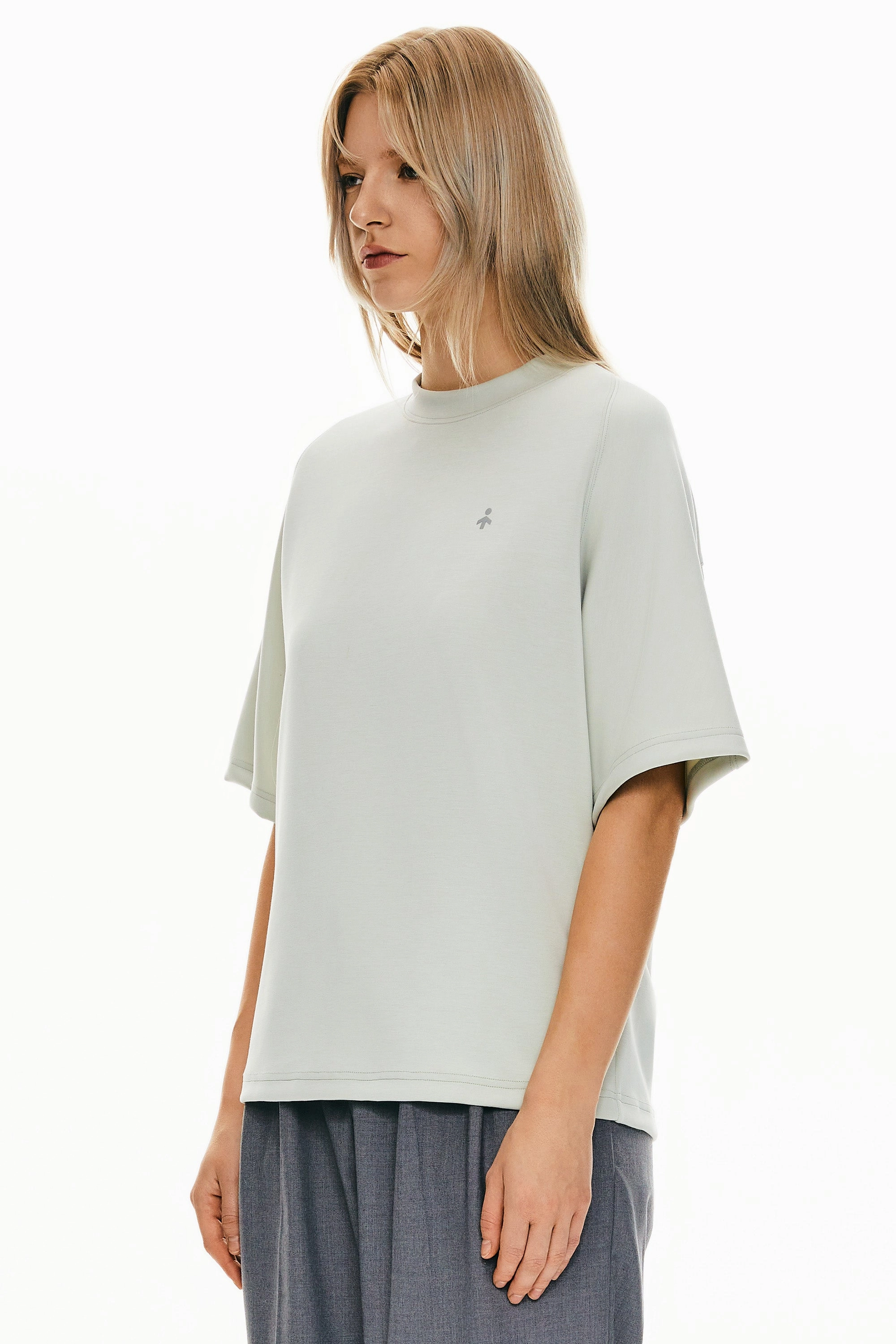 NonRestrictive Fit Casual Crew Neck T-Shirt Tops Basic Workout