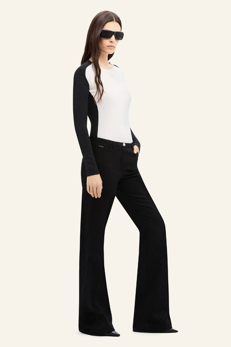 Contrast Frame T-Shirt Cozy Wardrobe