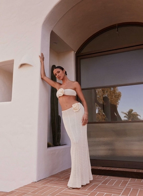 Kelcie Rose Crochet Maxi Skirt - Ivory Visual Outfit Celebrity Style