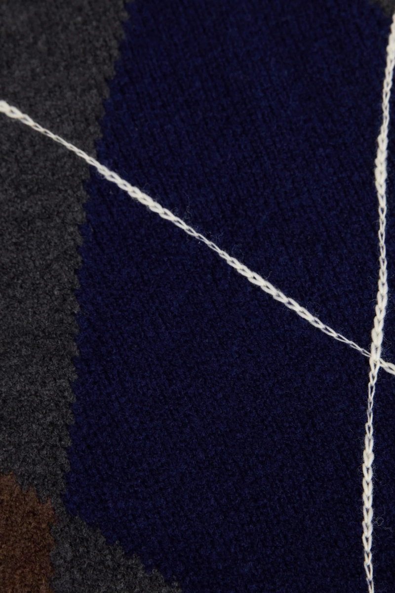 Layered Comfort Diamond Jacquard V-Neck