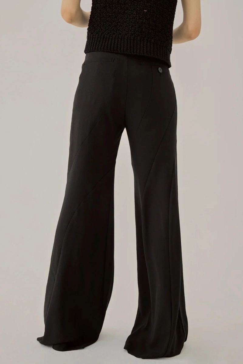 Lightweight Design Mid-rise fit Kirsti Spiral Flare Pants