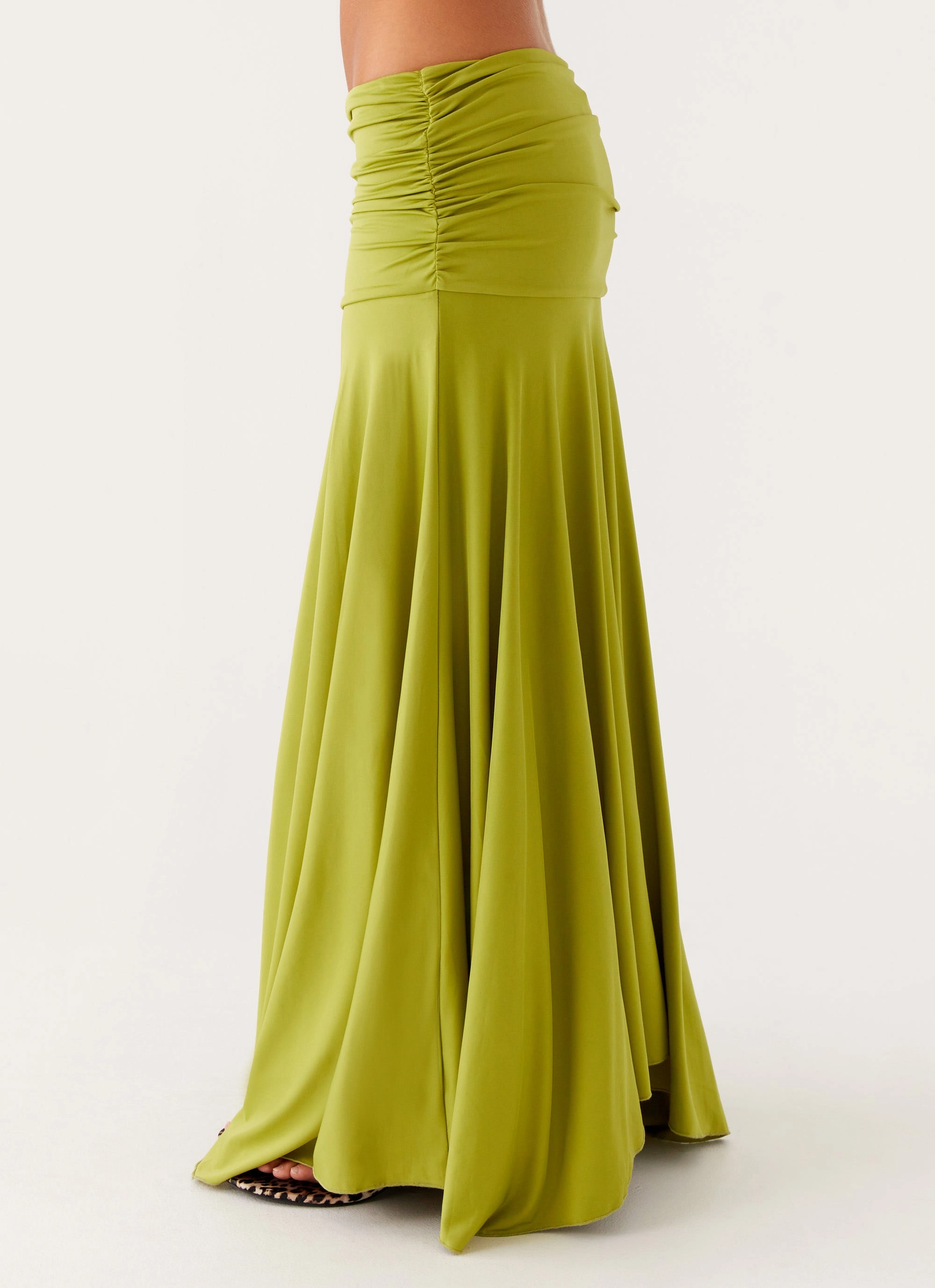 Liana Ruched Maxi Skirt - Green Quick Fit Mood Outfit