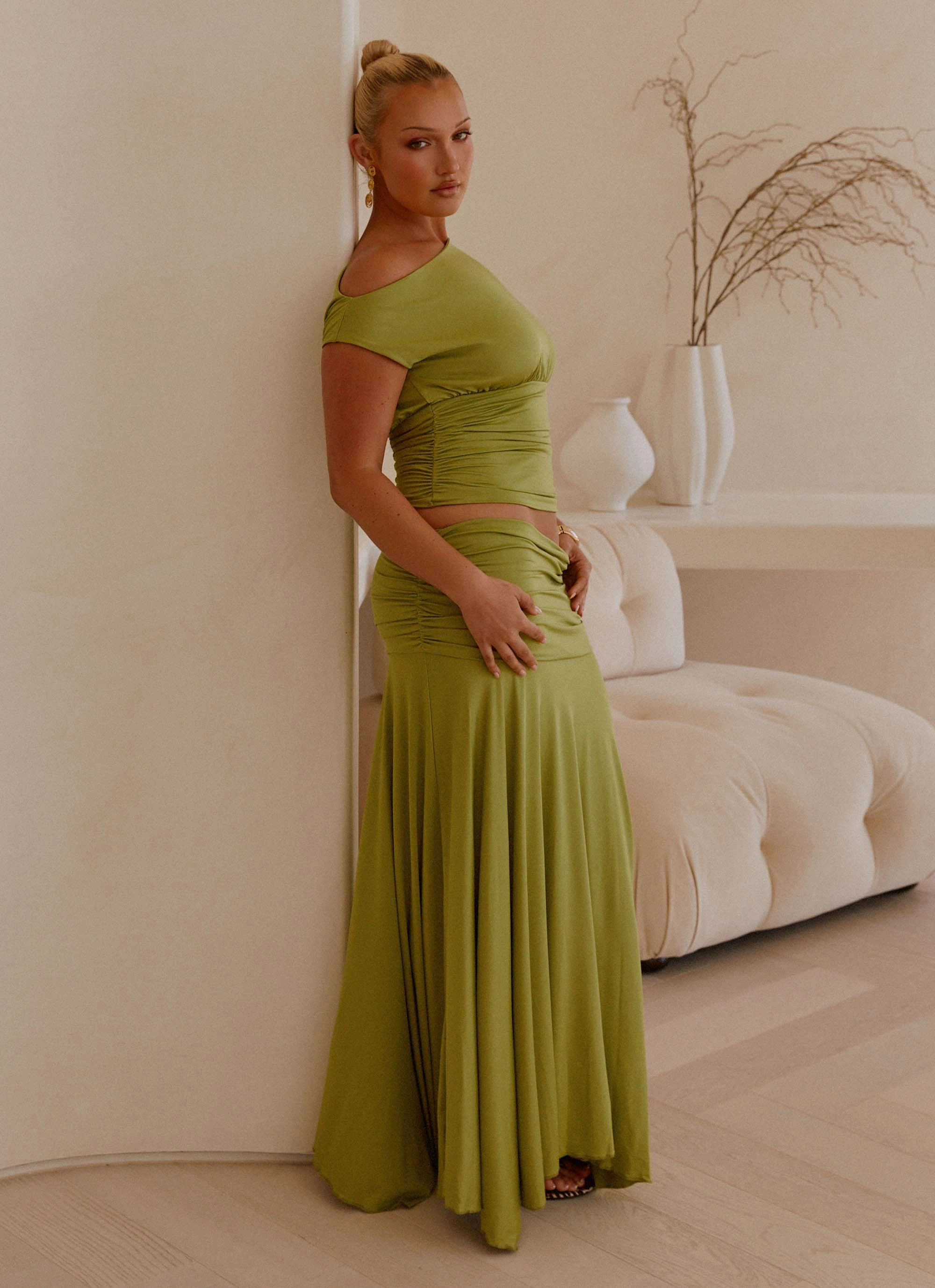 Outfit Game Urban Fashion Liana Ruched Maxi Skirt - Green