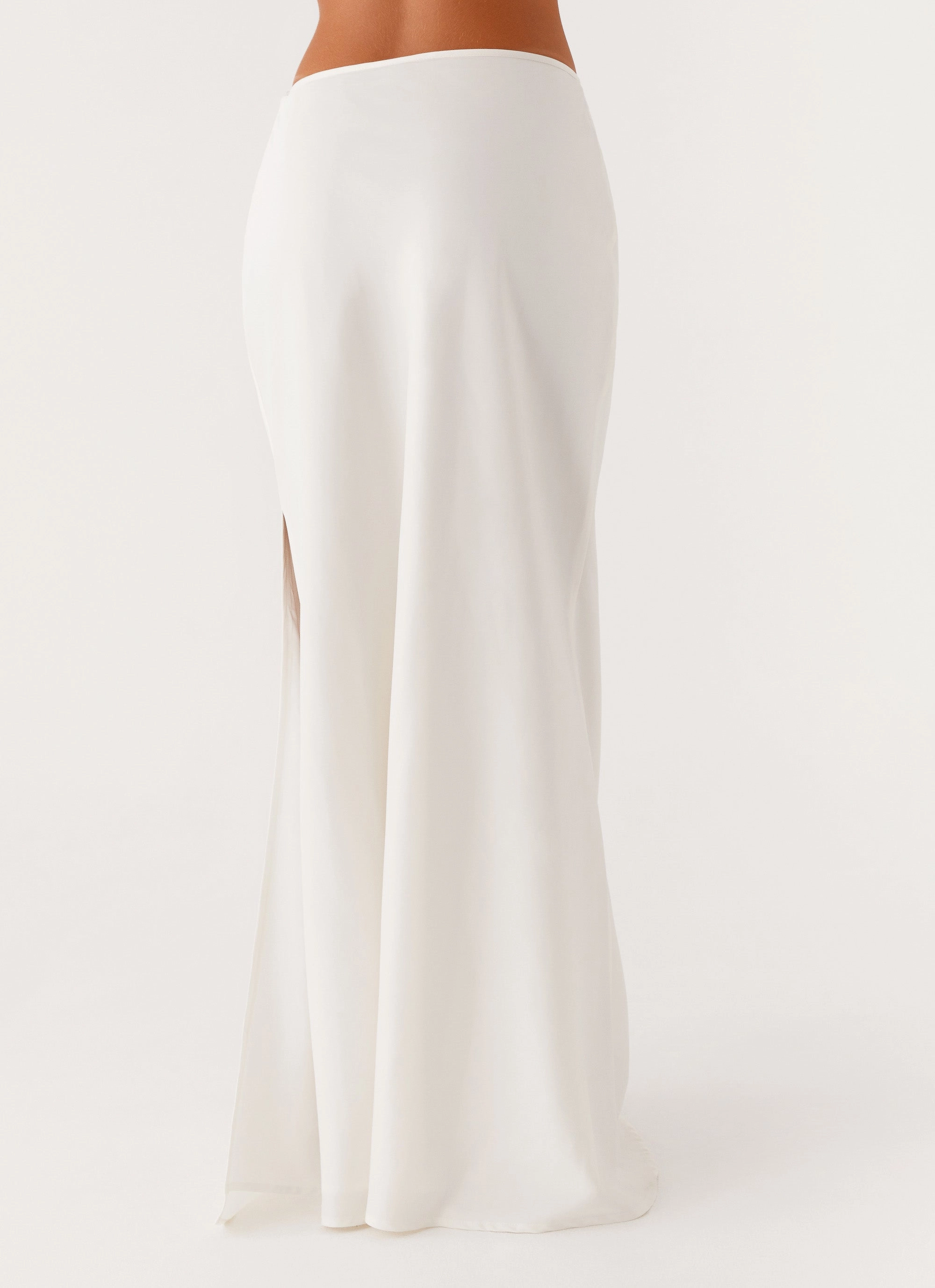 Roll Up Fasten Cozy Movement Mina Satin Maxi Skirt - White