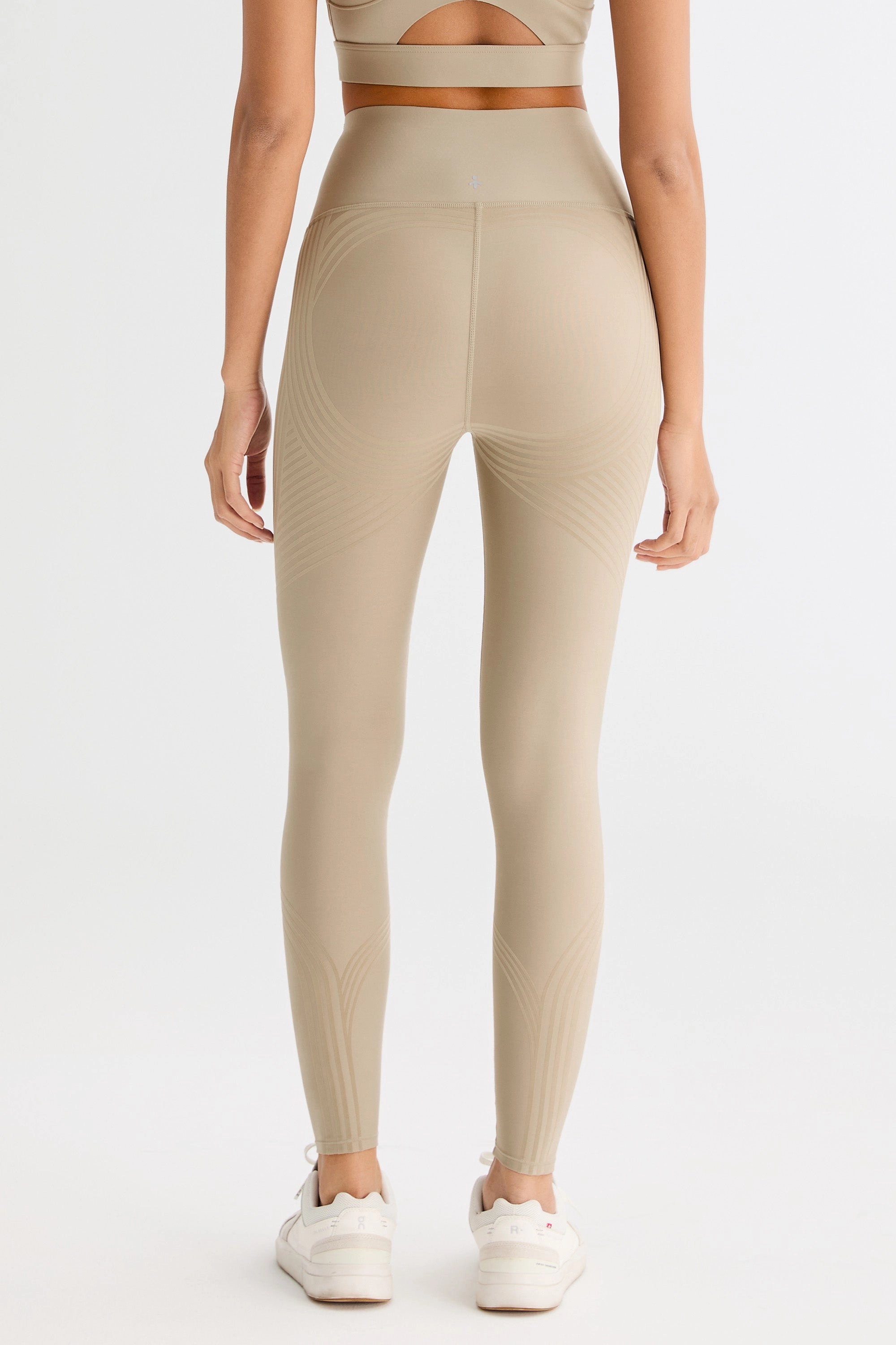 Tagless label FlexSeam? High-Waisted Signature Full Length Leggings