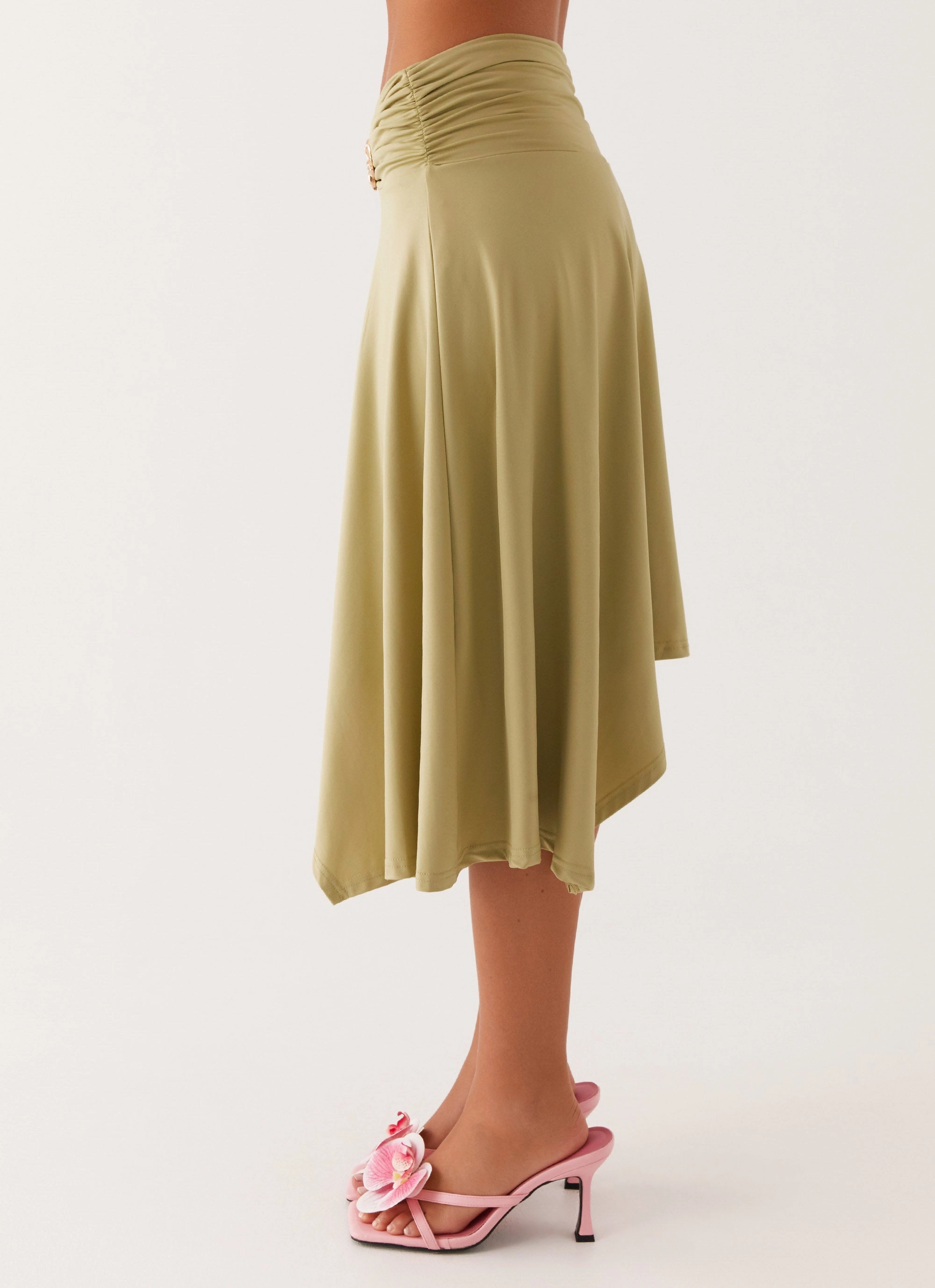 Seamless Finish Chic Fit Dolly Midi Skirt - Green
