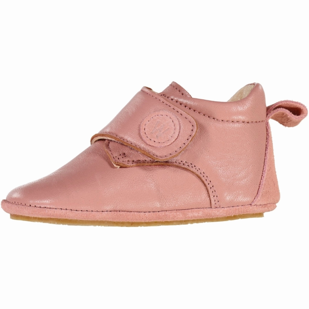 Dakota Leather Indoor Shoe - cameo blush Trendy Slip-ons Casual Walking Shoes