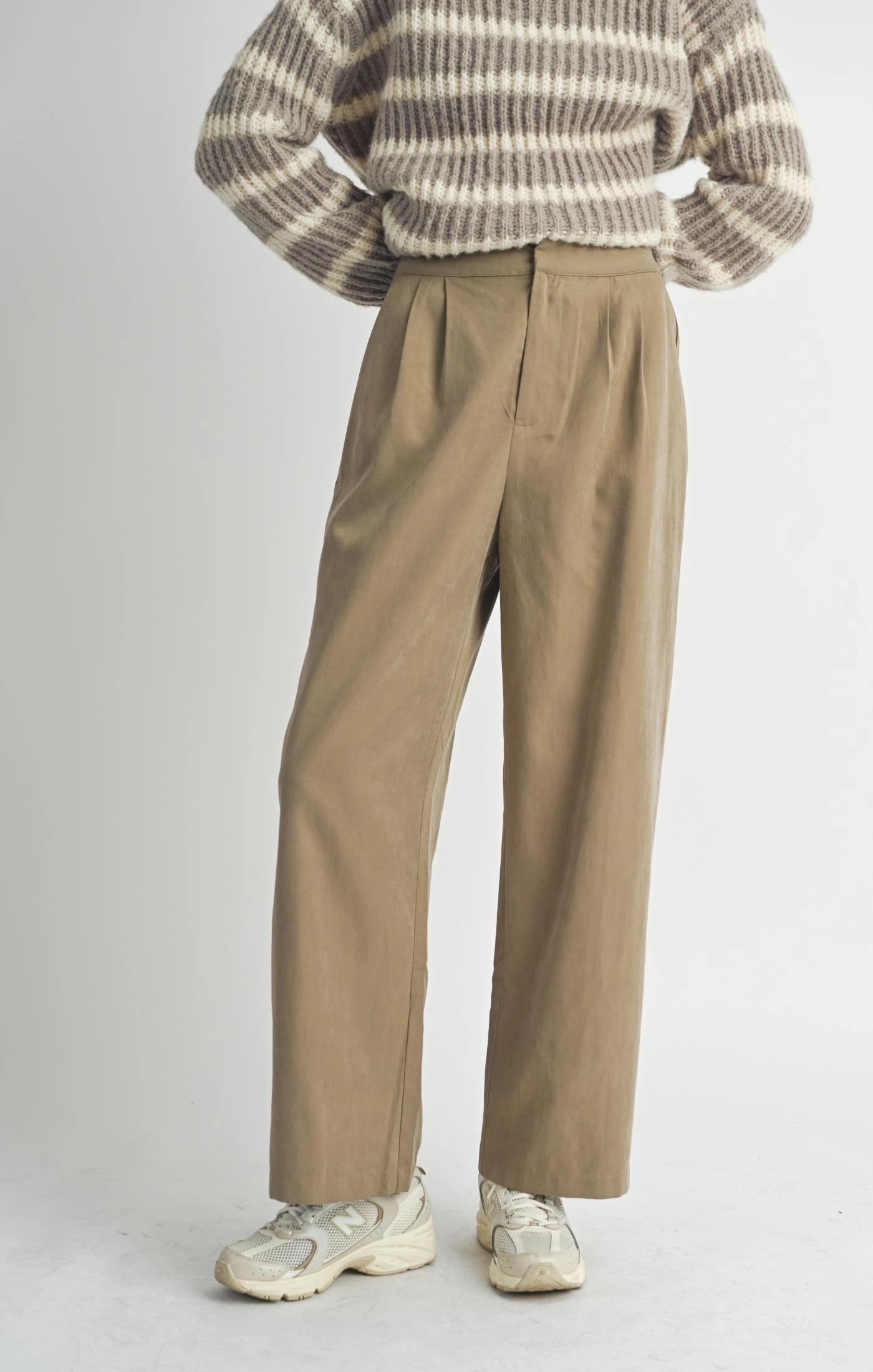 Casual Wear Agile Fit Sadie and Sage Olive Groves Front Pleat Trousers
