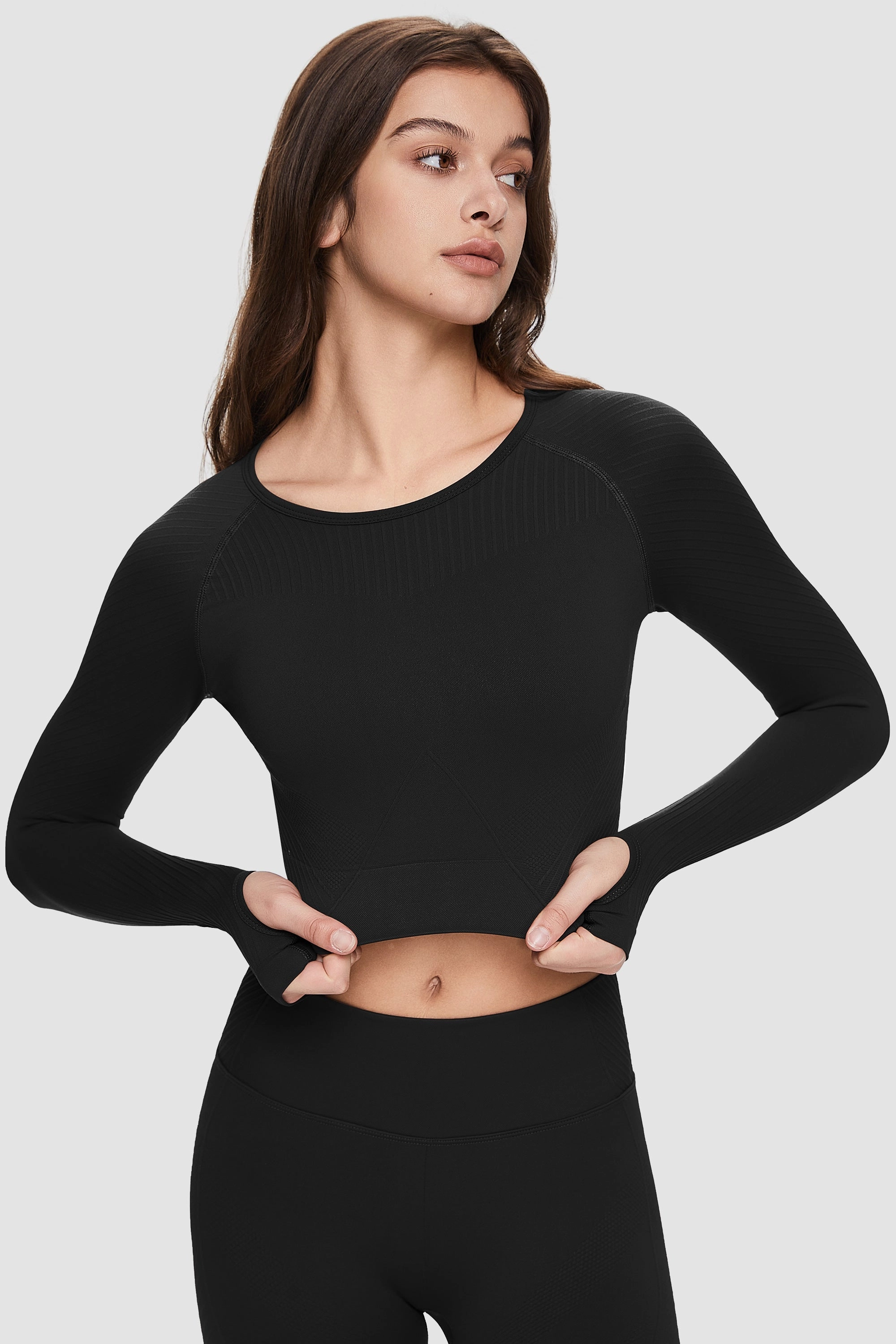 TearResistant Fabric MultiPocketSystem Seamless Crop Athletic Tops