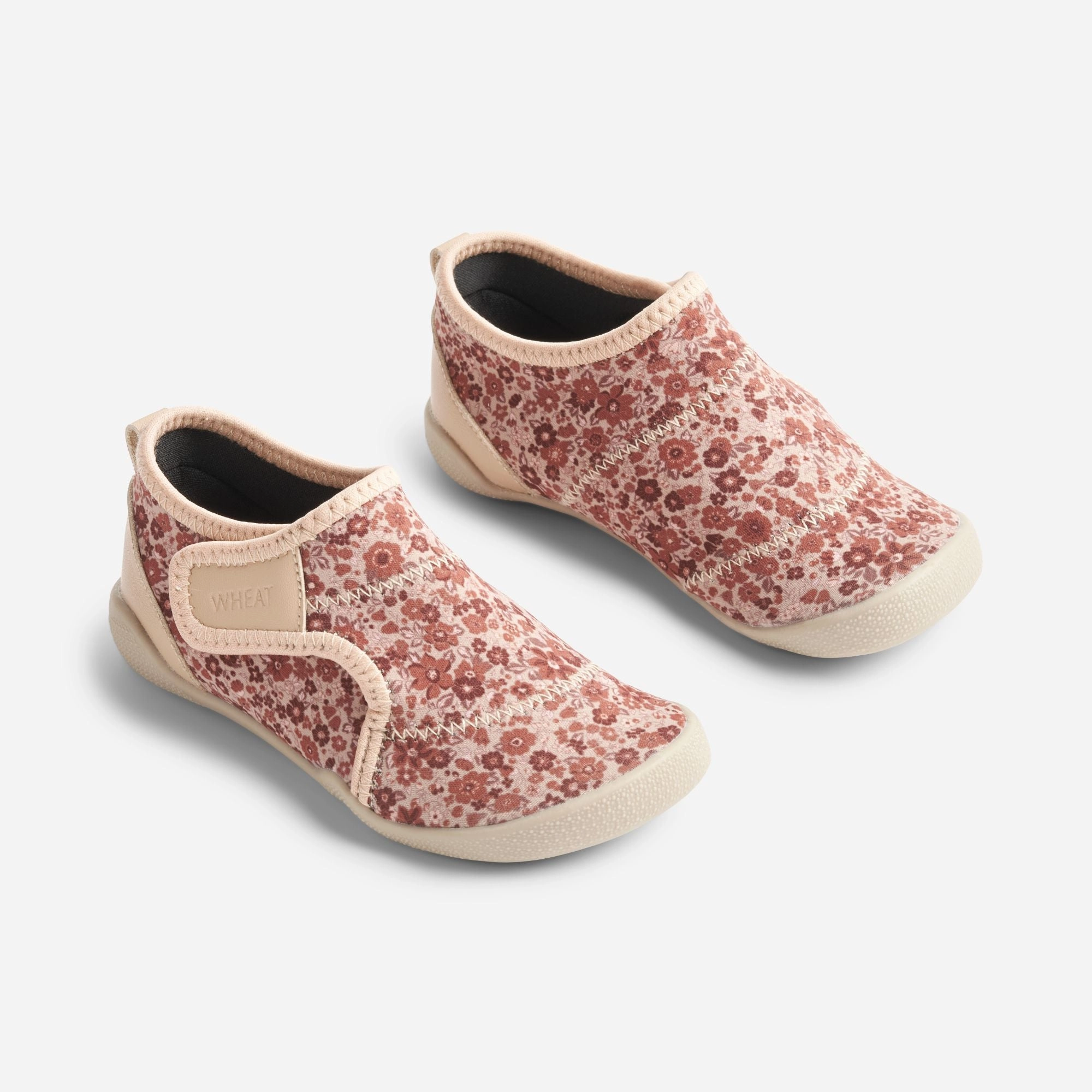 Shawn Beach Shoe | Baby - red flower meadow Lightweight Outsole