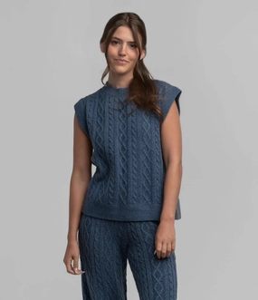 Active Wear Fit Southern Shirt Comfy Cozy Sweater Vest - Parchment