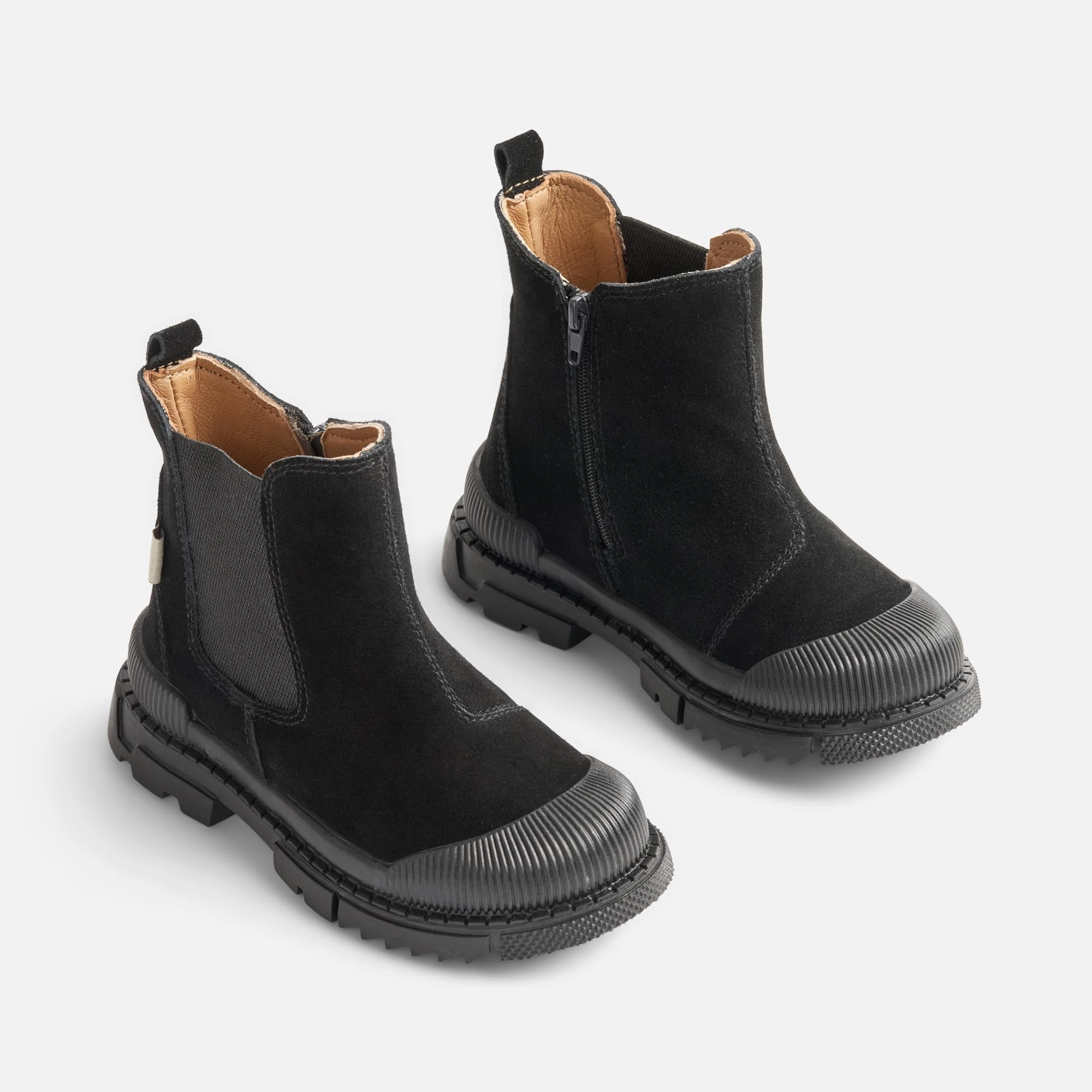 Anti Odor Snowy Path Flexible Ankle Support Saida Chelsea Boot - black