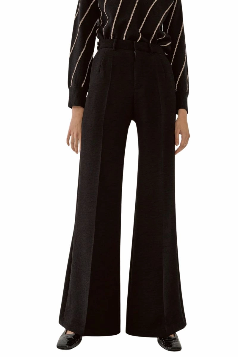Comfort Design Minimalist Fit Luana Flare Pants